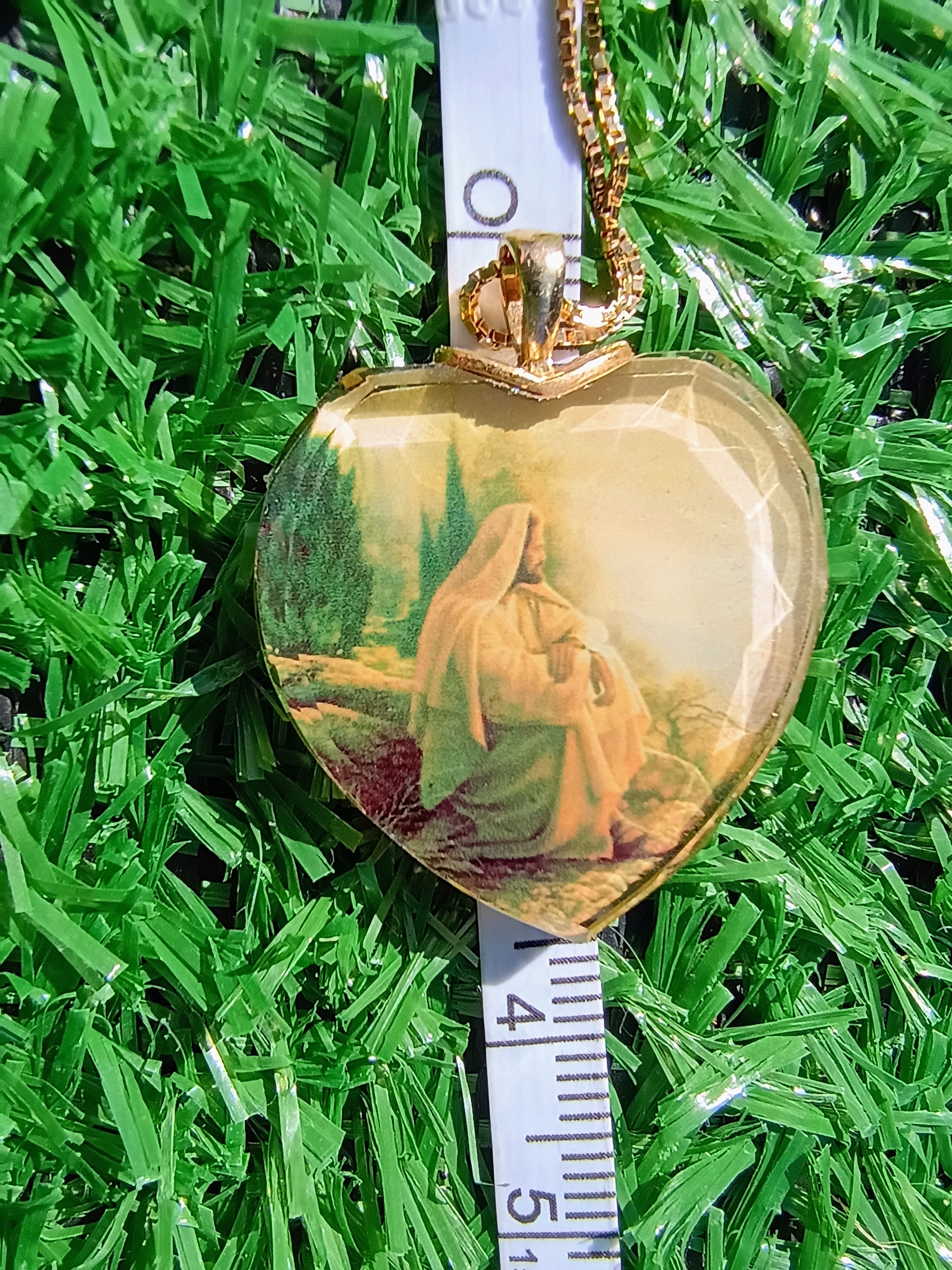 The Bradford Exchange Heart-Shaped Gold Toned Religious Pendant Necklace 25$